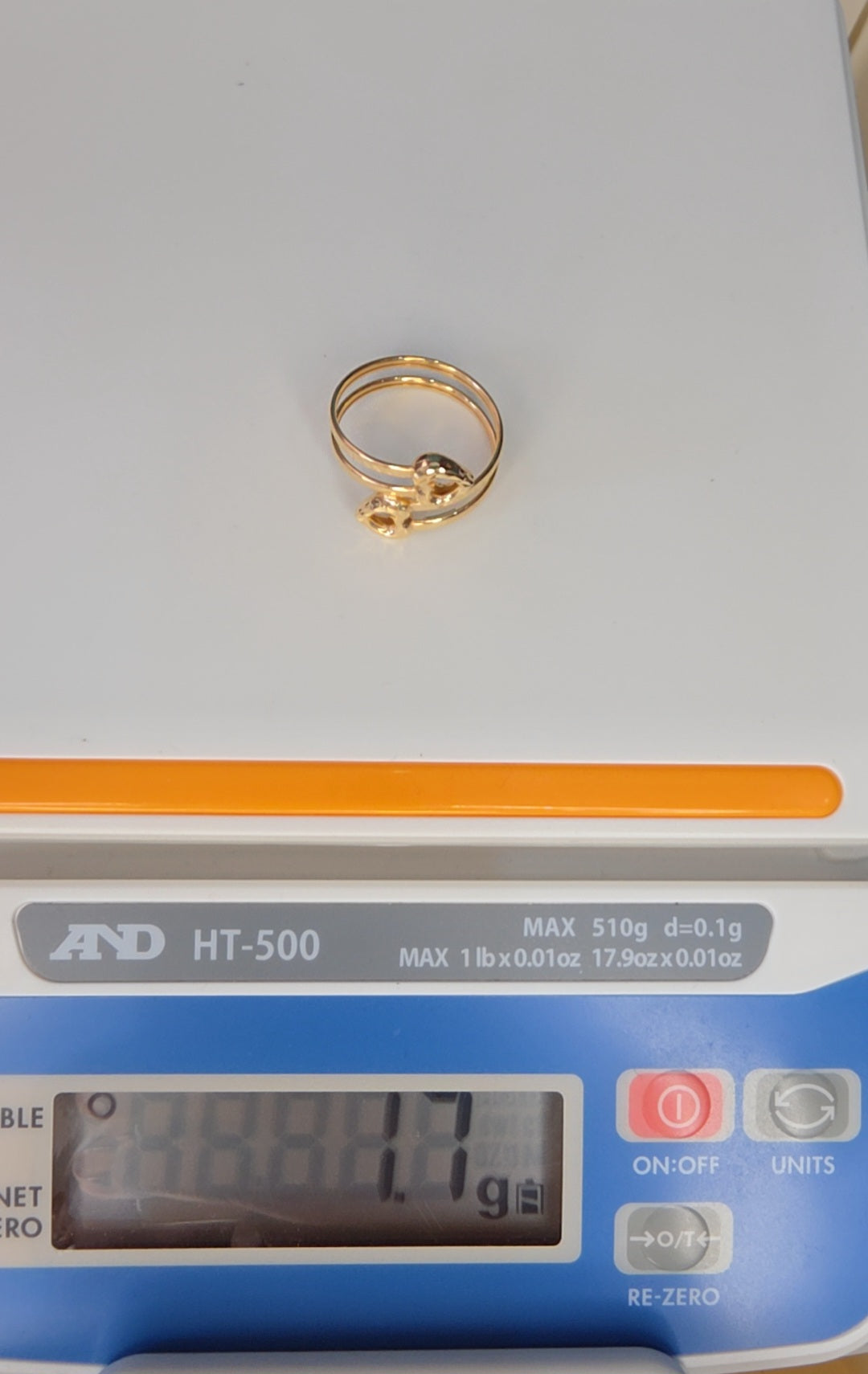 18k Gold Ring - 1.7G