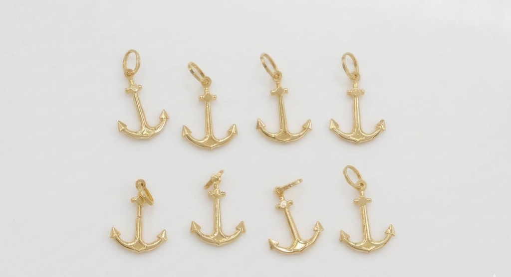 18K Yellow Gold Anchor Pendant (No Chain)