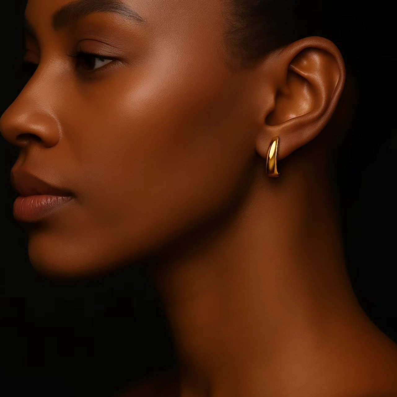 18K Solid Gold Tapered J-Hoop Stud Earrings